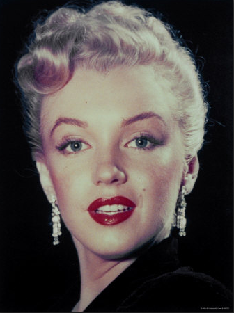 Marilyn Monroe after chin implant photo.png
